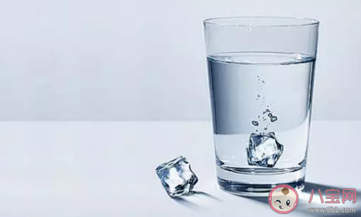 白开水放凉后有致癌物吗 隔夜水不能喝科学吗 白开水放凉后有致癌物吗 隔夜水不能喝科学吗