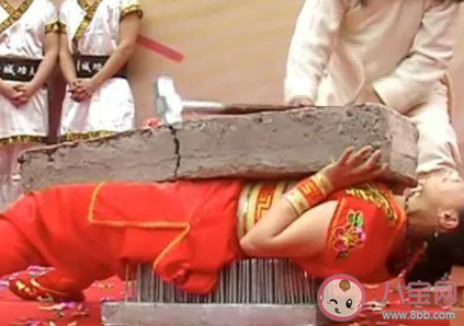 假如用你的专业去摆摊你会卖什么 你的专业转行摆地摊可行吗 假如用你的专业去摆摊你会卖什么 你的专业转行摆地摊可行吗