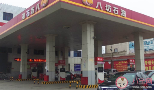 汽车在加油站加油要不要熄火  为什么汽车在加油站要熄火