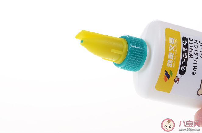 白乳胶多久会干透 ​白乳胶干了怎么清洗干净