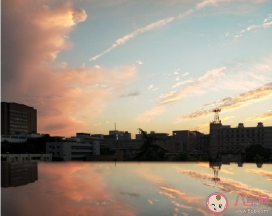 2020朋友圈晒晚霞照片的唯美说说 描写晚霞的图片文案句子大全