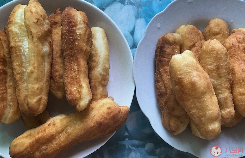 炸油条的朋友圈说说 在家炸油条发什么说说