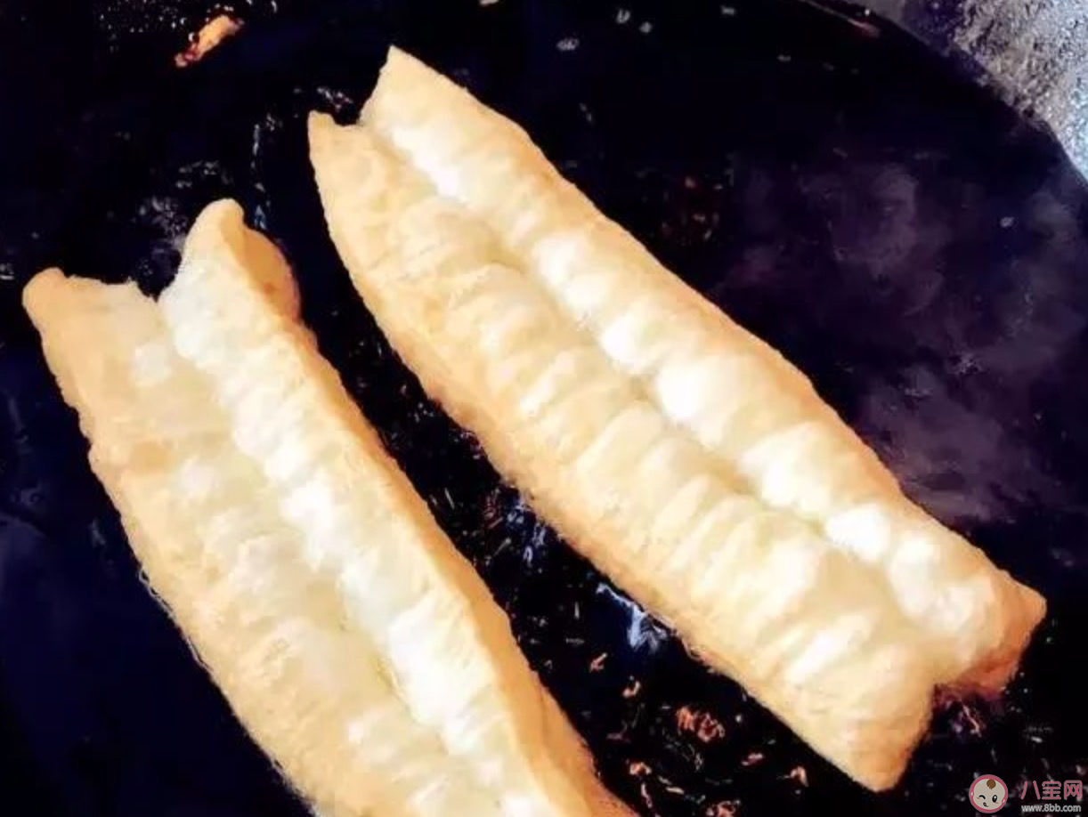 炸油条的面是怎么和 炸油条做型要注意什么 炸油条的面是怎么和 炸油条做型要注意什么