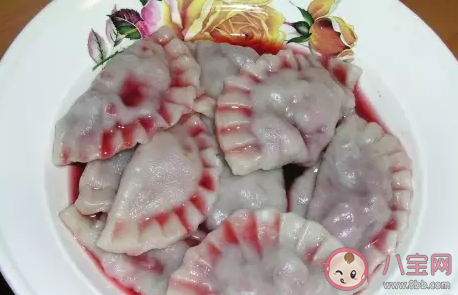 俄罗斯草莓饺子是什么味道的 俄罗斯饺子和中国饺子有什么不同 俄罗斯草莓饺子是什么味道的 俄罗斯饺子和中国饺子有什么不同