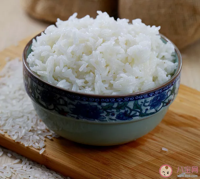 一岁宝宝能不能吃米饭 过早给宝宝吃米饭有什么危害