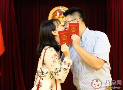 521领证结婚官宣的朋友圈文案说说 521结婚了发朋友圈的甜蜜文案句子