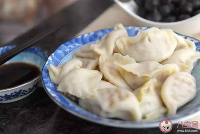 防止饺子粘皮煮饺子时可以加少量什么 蚂蚁庄园4月7日最新答案 防止饺子粘皮煮饺子时可以加少量什么 蚂蚁庄园4月7日最新答案