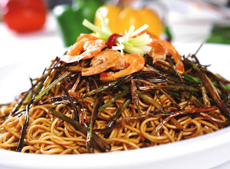 酸辣虾仁葱油拌面怎么做最好吃 酸辣虾仁葱油拌面做法介绍