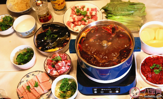 为什么火锅成聚餐首选 为什么都喜欢吃火锅 为什么火锅成聚餐首选 为什么都喜欢吃火锅