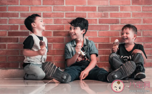 宝宝3岁以下能吃冰淇淋吗 宝宝吃冰淇淋怎么选择 宝宝3岁以下能吃冰淇淋吗 宝宝吃冰淇淋怎么选择