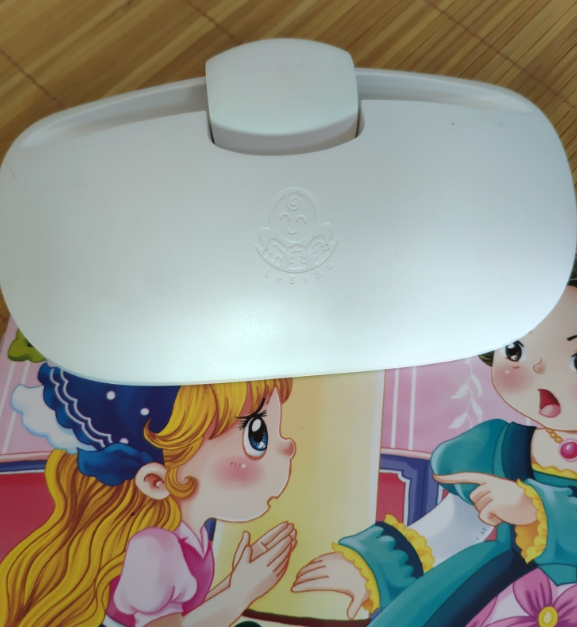 怎么拿乐宝宝绘读伴侣给孩子读书 乐宝宝绘读伴侣使用方法