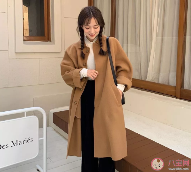 剪刘海朋友圈配字发什么 不能出门剪刘海说说