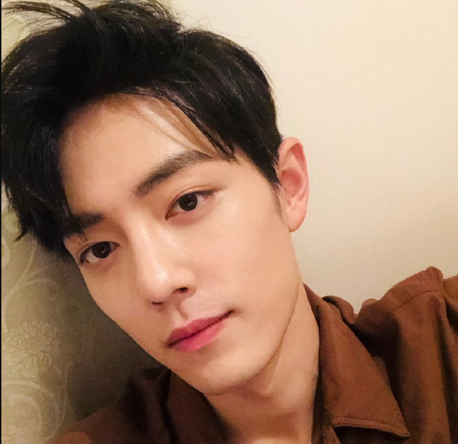 第一次见到爱豆什么反应 第一次见到偶像的感受是什么 第一次见到爱豆什么反应 第一次见到偶像的感受是什么