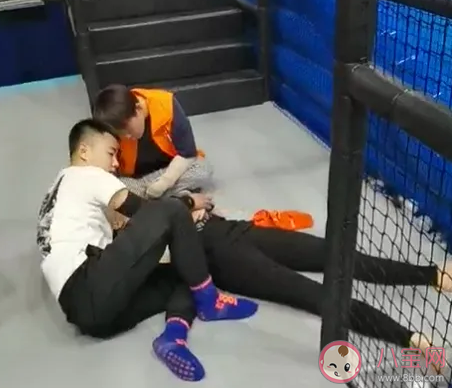 玩蹦床要注意什么 去玩蹦床要准备什么吗