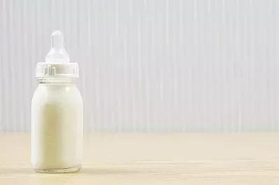 孩子吃饭的餐具用什么材质的比较好 孩子吃饭餐具推荐 孩子吃饭的餐具用什么材质的比较好 孩子吃饭餐具推荐