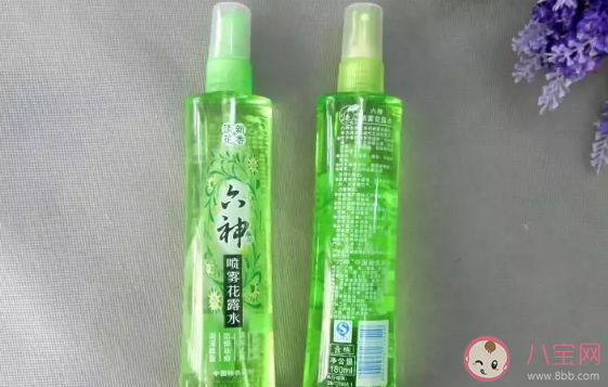 夏季六神花露水和蛇胆花露水哪个好 蛇胆牛黄花露水有毒吗 夏季六神花露水和蛇胆花露水哪个好 蛇胆牛黄花露水有毒吗