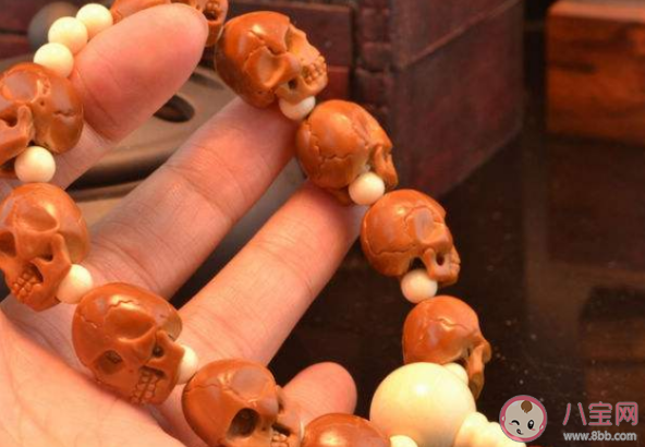 男生骷髅头手串戴哪个手 男生戴骷髅头手串有什么禁忌吗 男生骷髅头手串戴哪个手 男生戴骷髅头手串有什么禁忌吗