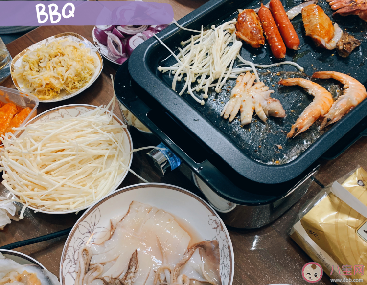 朋友圈晒在家吃烤肉的说说 在家烤肉的搞笑说说句子 朋友圈晒在家吃烤肉的说说 在家烤肉的搞笑说说句子