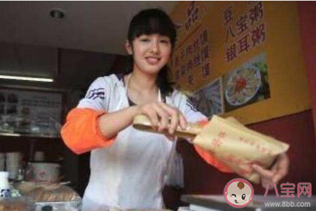 假如用你的专业去摆摊你会卖什么 你的专业转行摆地摊可行吗 假如用你的专业去摆摊你会卖什么 你的专业转行摆地摊可行吗