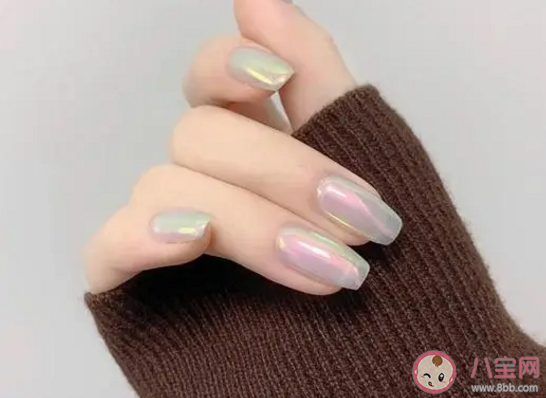 极光粉美甲怎么做方法步骤 极光粉美甲在什么时候用 极光粉美甲怎么做方法步骤 极光粉美甲在什么时候用