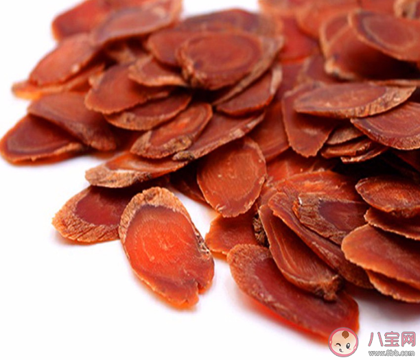 红参泡水喝有什么功效 红参泡水喝要注意什么