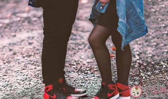 李宁安踏容易开胶吗 什么耐克阿迪这么容易开胶