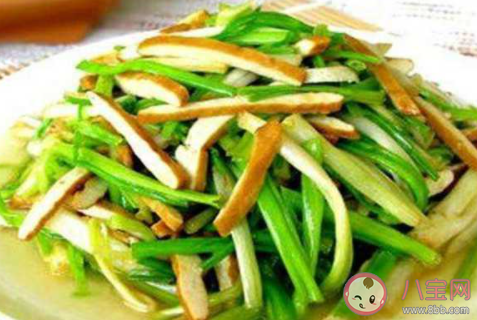 芹菜青椒降价30%是怎么回事 芹菜和什么一起炒好吃