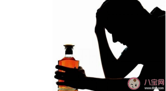 喝到假酒会怎么样  喝假酒的危害是什么