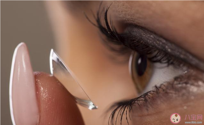 佩戴隐形眼镜会导致视力下降吗 戴隐形眼镜对眼睛有什么不良影响