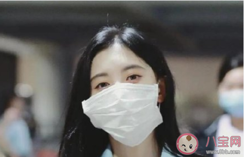 白色口罩易引发皮肤问题是真的吗 戴口罩选择什么颜色的最好 白色口罩易引发皮肤问题是真的吗 戴口罩选择什么颜色的最好