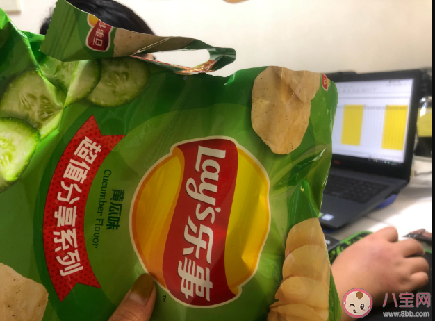 吃薯片发朋友圈说说 吃薯片发什么心情感慨