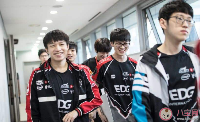 百年俱乐部是什么梗 百年俱乐部梗的出处是什么 百年俱乐部是什么梗 百年俱乐部梗的出处是什么