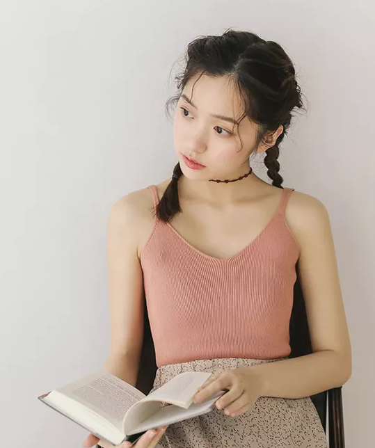 穿吊带怎么穿内衣 吊带造型穿内衣的方法