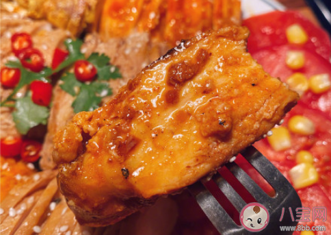 七彩爆汁鸡肉怎么做好吃低脂 常见爆汁鸡肉做法介绍