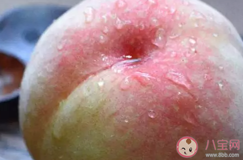 水蜜桃完美去皮方法 水蜜桃要去皮吃吗 水蜜桃完美去皮方法 水蜜桃要去皮吃吗