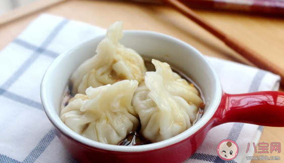 白菜包饺子要焯水吗 饺馅子白菜要过水吗 白菜包饺子要焯水吗 饺馅子白菜要过水吗