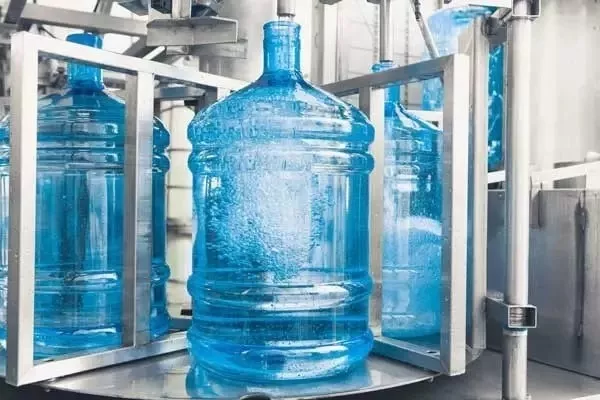 孩子吃饭的餐具用什么材质的比较好 孩子吃饭餐具推荐 孩子吃饭的餐具用什么材质的比较好 孩子吃饭餐具推荐