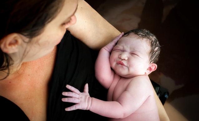 高龄女性生二胎会面临哪些风险 女性生二胎的极限年龄是多少