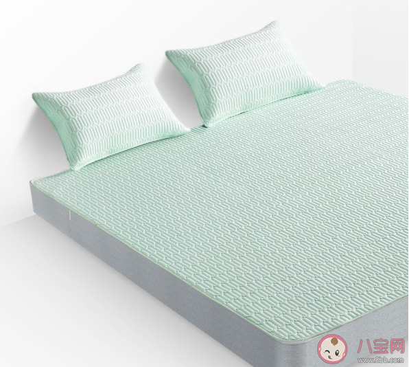 怎么判断乳胶凉席是不是真乳胶 怎么买到真正的可水洗天然乳胶凉席