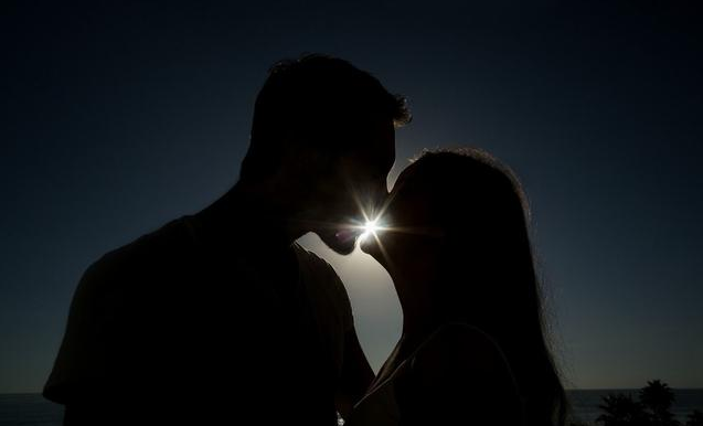 性格内向的人在恋爱中的几大特征 性格内向的人该怎么谈恋爱