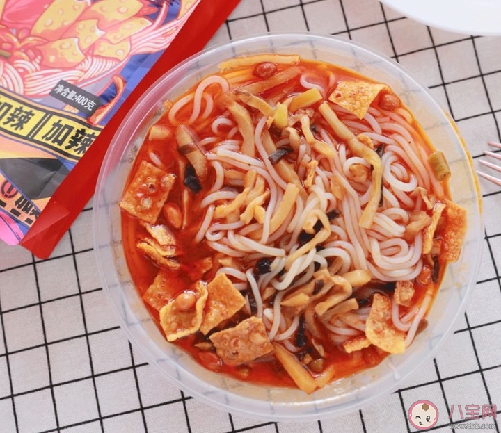 妈妈眼中的你吃螺蛳粉是什么样的 螺丝粉到底有多好吃