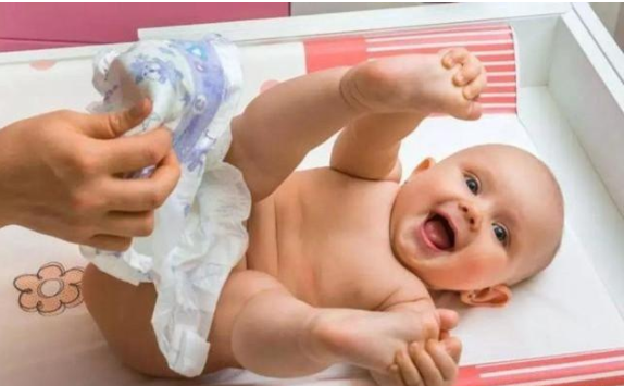 纸尿裤/拉拉裤/成长裤有什么区别 宝宝多大可以穿成长裤