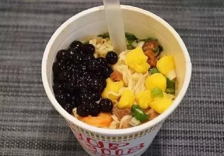 发光的珍珠奶茶是什么样的 发光的珍珠奶茶你敢喝吗