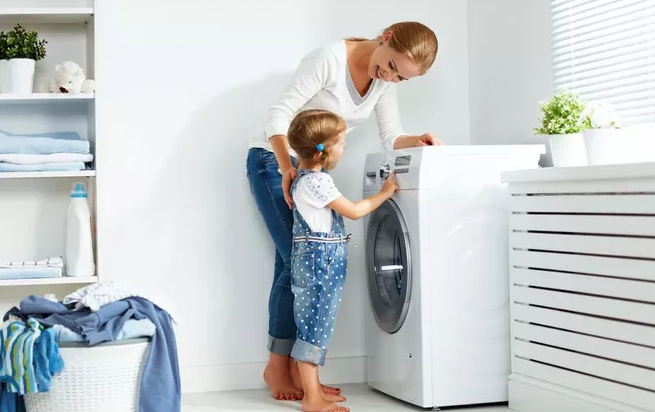宝宝衣物是手洗还是洗衣机好 给宝宝洗衣这几个误区要避免
