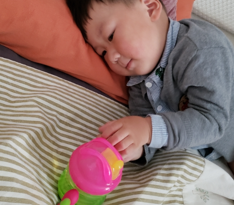 NUBY儿童防漏吸管杯怎么样 NUBY儿童防漏吸管杯测评