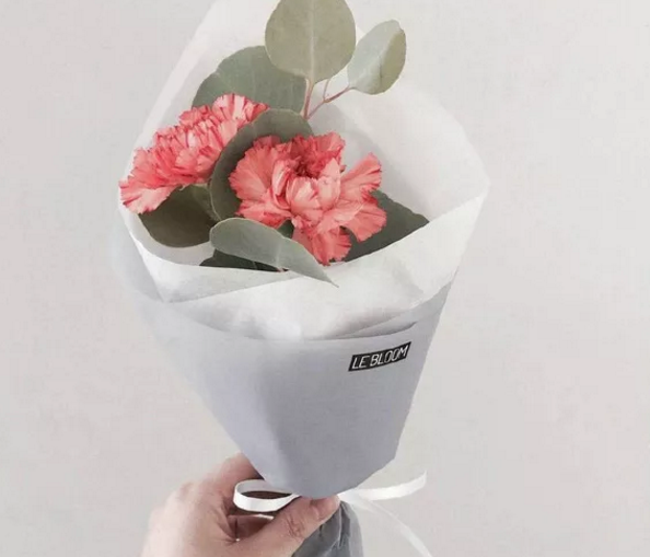 七夕收到花发朋友圈句子 七夕收到花高兴心情感言 七夕收到花发朋友圈句子 七夕收到花高兴心情感言