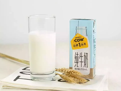 人造奶是什么 人造奶喝牛奶营养一样吗