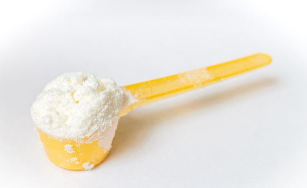 奶粉勺底部的小孔有什么用 奶粉勺底部的小孔会漏出奶粉吗