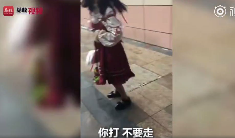 女生穿山寨lolita裙被辱骂是怎么回事 女生穿山寨lolita裙被辱骂是真的吗