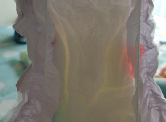 爽然大吸量纸尿片和花王哪个好 爽然大吸量纸尿片使用测评